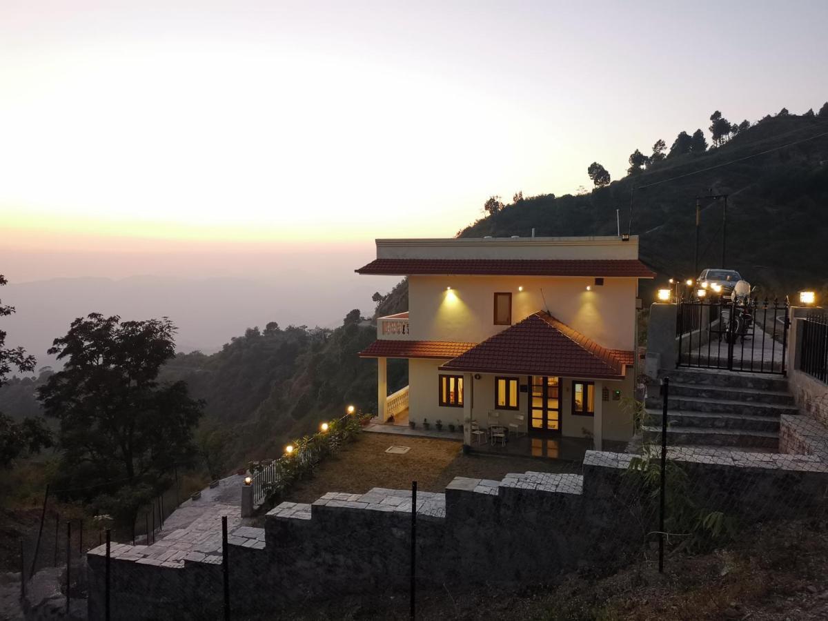 Villa By Mountain Homes- Lansdowne Luaran gambar